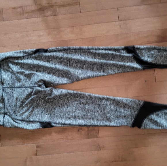 Grey leggings - Picture 2 of 2